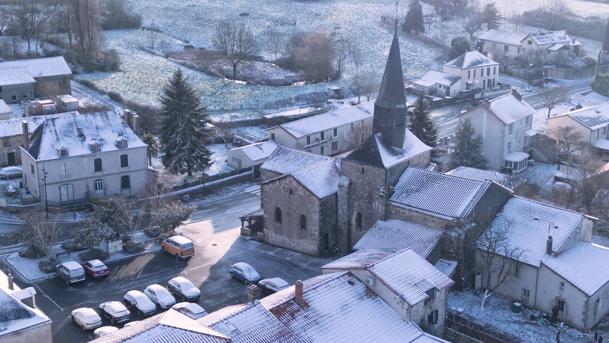 Vue aérienne de Beaulieu Sous Parthenay