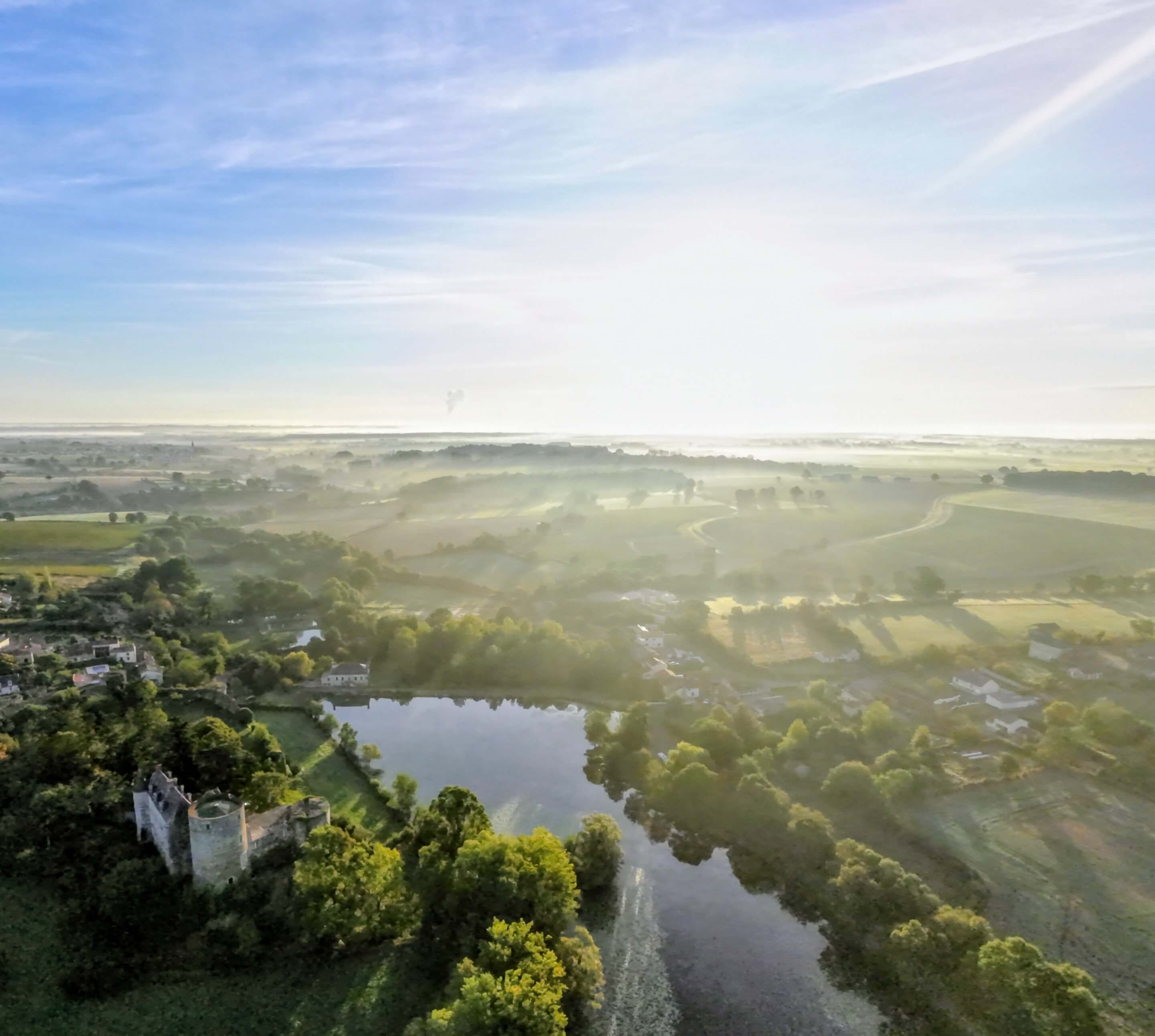 Vue aérienne de Passavant Sur Layon