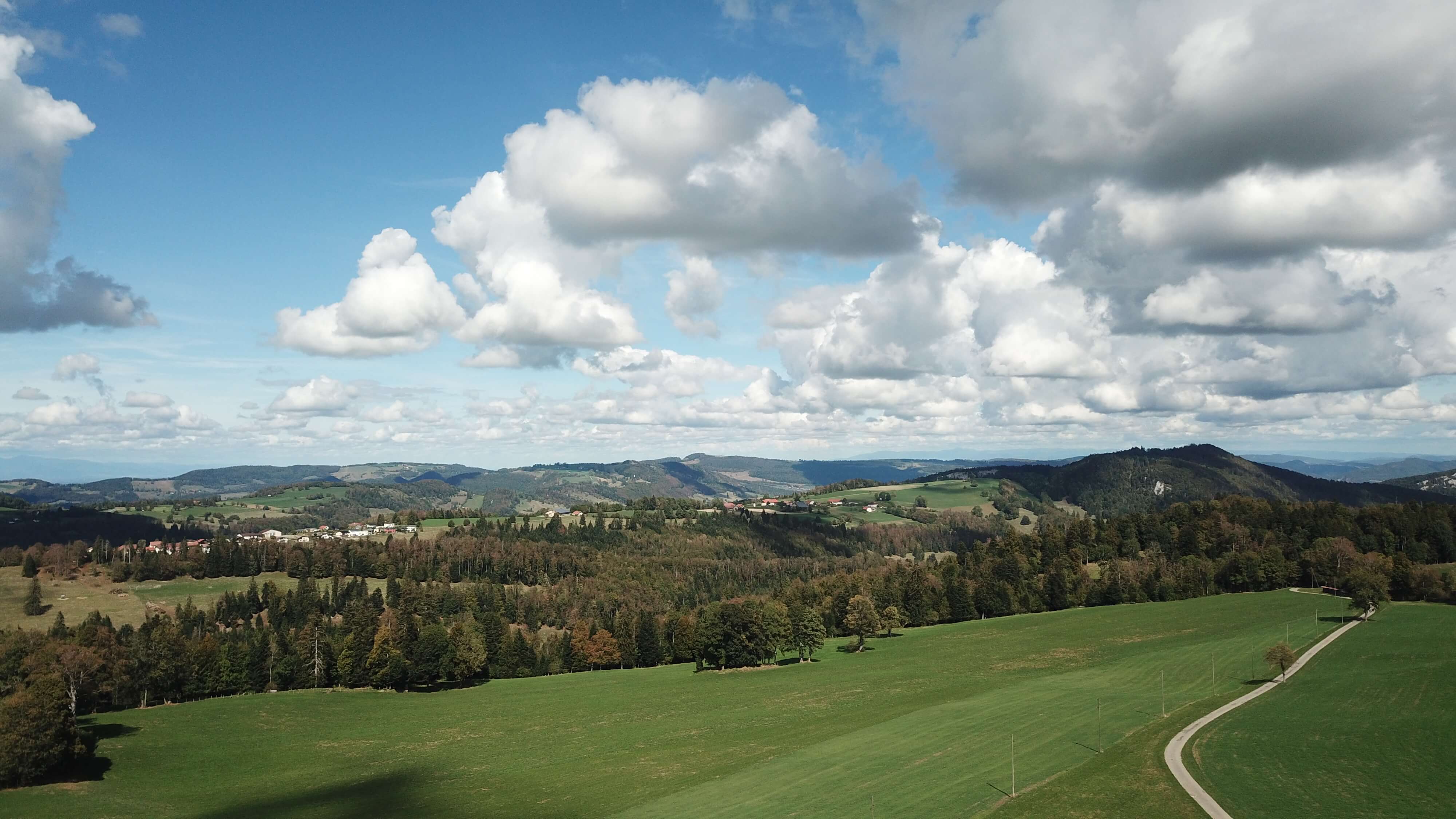 Vue aérienne de Franches-Montages Jura (Suisse)