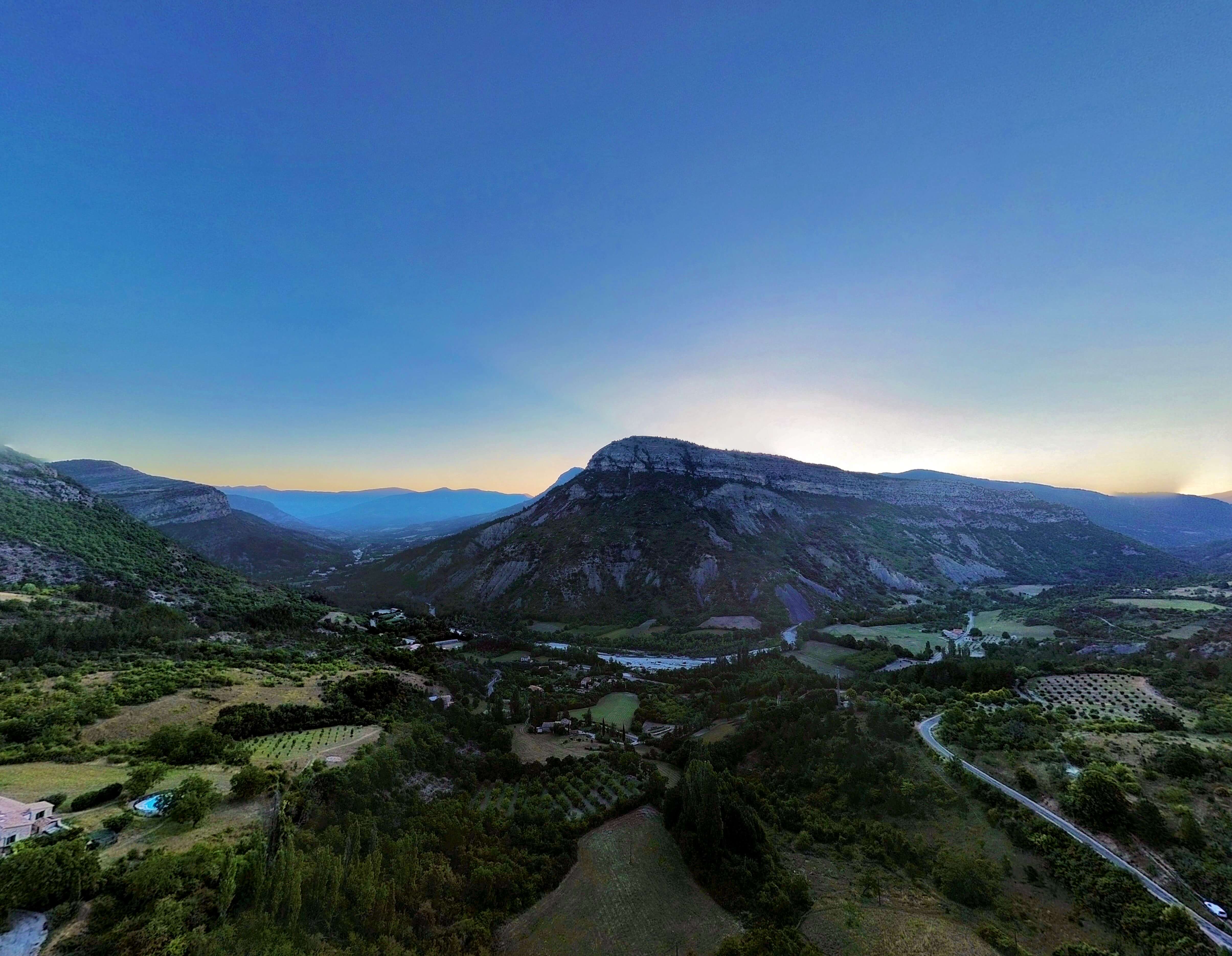 Vue aérienne de Remuzat